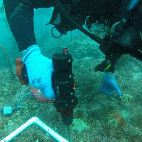NEMO vandeniui atsparus 18V 3Ah-Li akumuliatorinis suktuvas- gręžtuvas V2 Divers Edition - Image 2